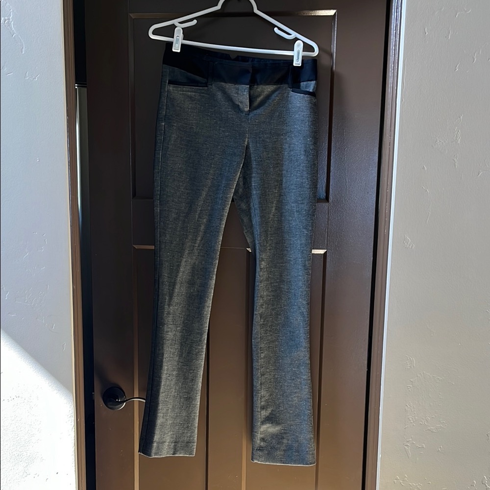 Express Gray Straight Leg Jeans Sleek and Versatile